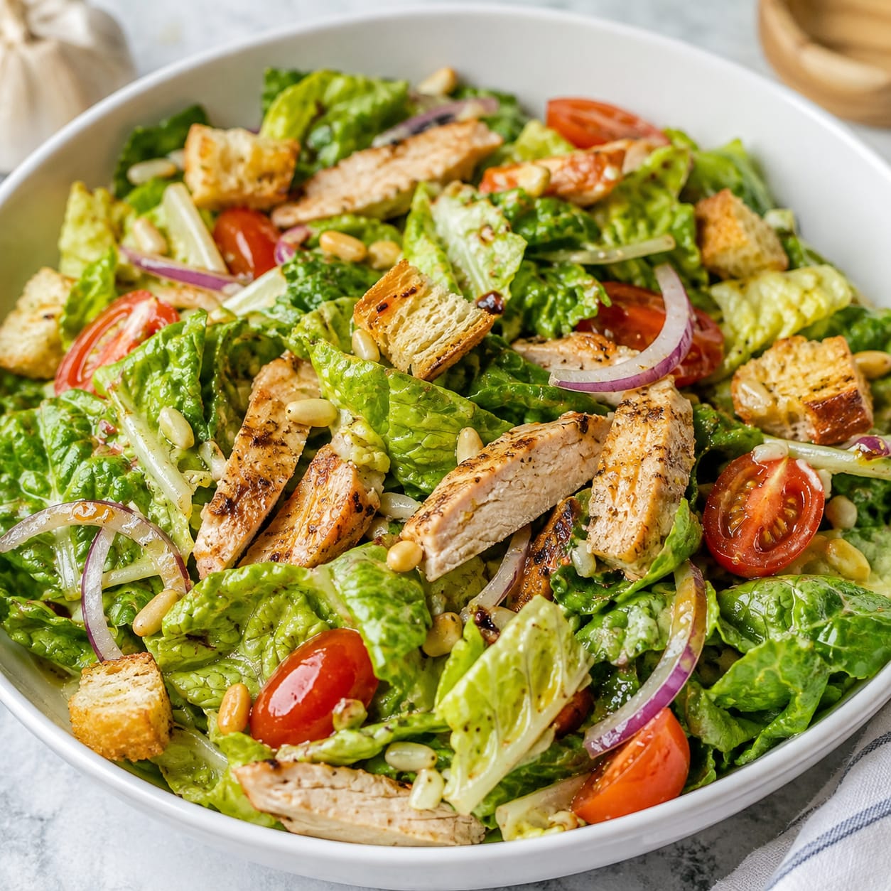 Chicken Salad with Garlic Dressing